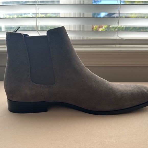 Express Light Gray Suede Boots main image 6
